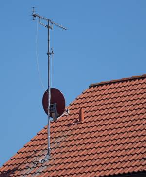 Schüssel auf Dach-Nordseite